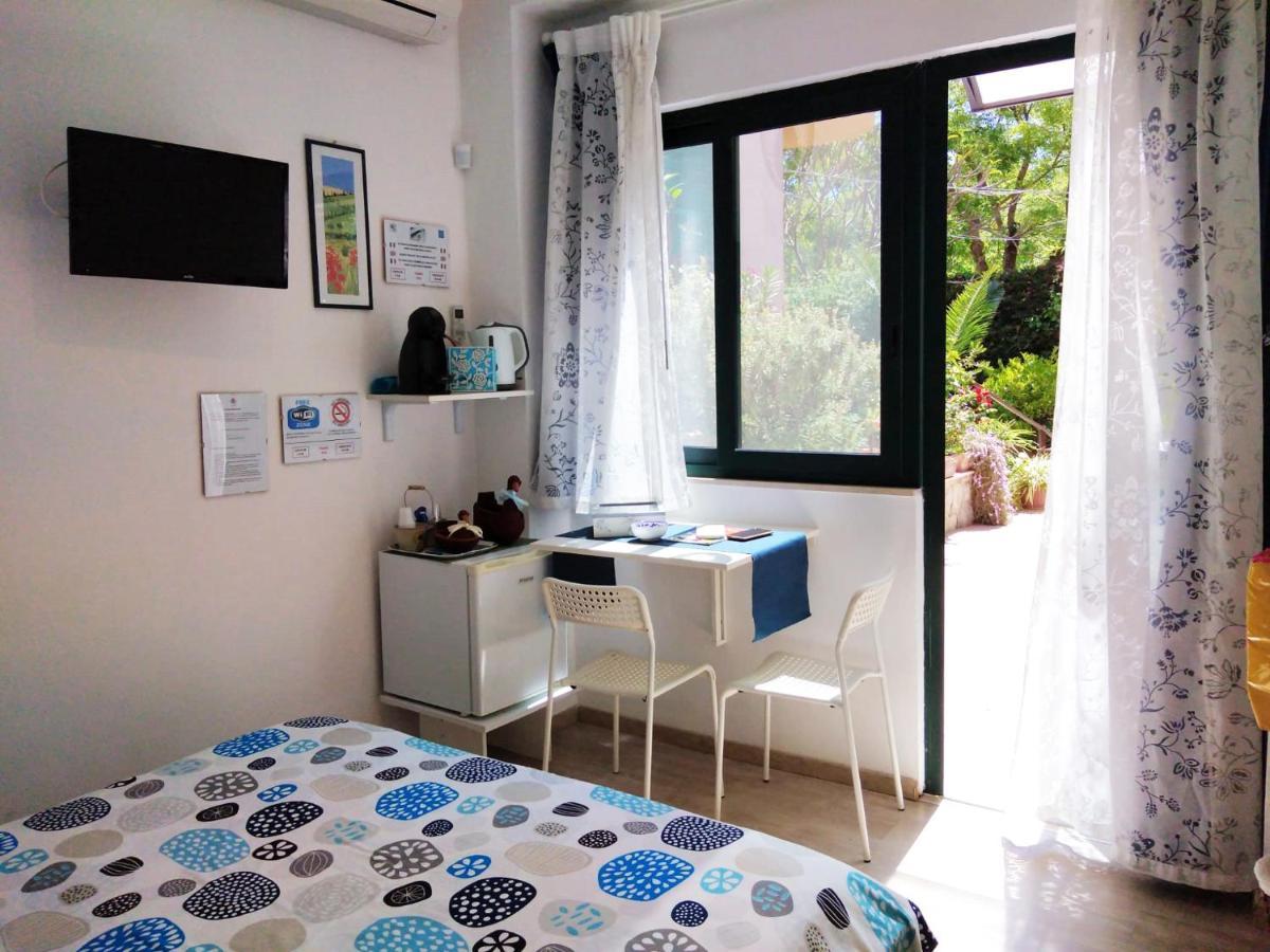 Il Giardino Di Laura Private Rooms Mondello Luaran gambar