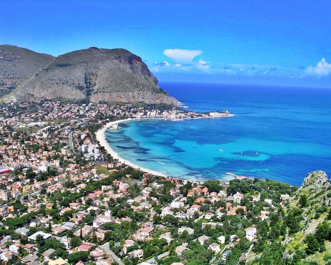 Il Giardino Di Laura Private Rooms Mondello Luaran gambar